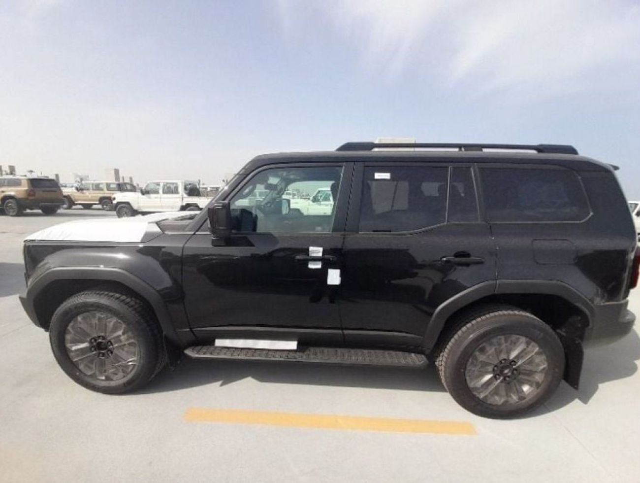 تويوتا برادو PRADO LUXURY 2.4L PETROL | 2025 | 0 KM | BRAND NEW | 03 YEARS WARRANTY