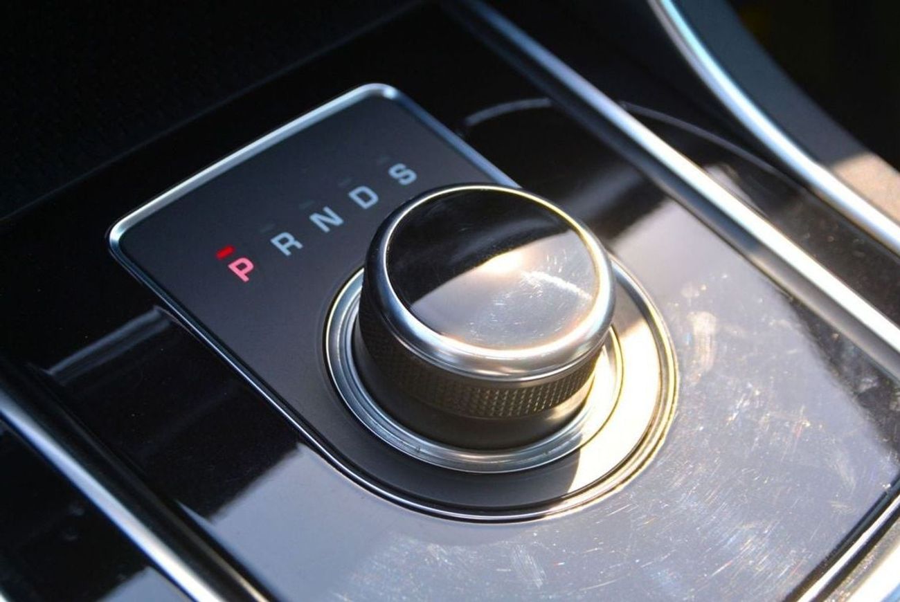 Jaguar XF HSE 2.0L (300 HP)