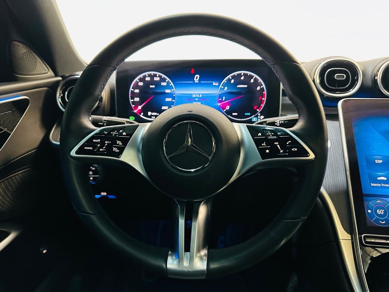 مرسيدس بنز C 300 Full options