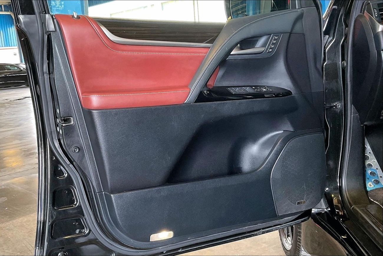 Lexus LX 570 Platinum | Guaranteed Warranty | 0 Down Payment