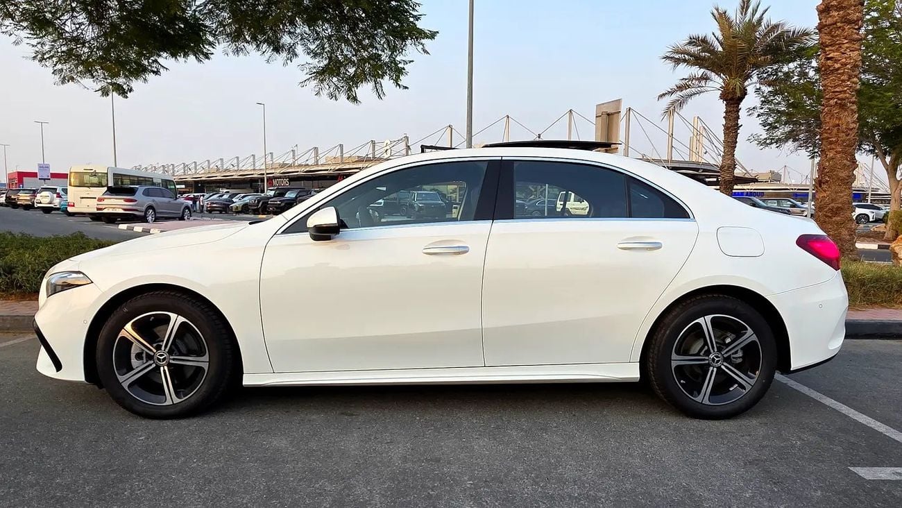مرسيدس بنز A 200 Mercedes A200 Zero km