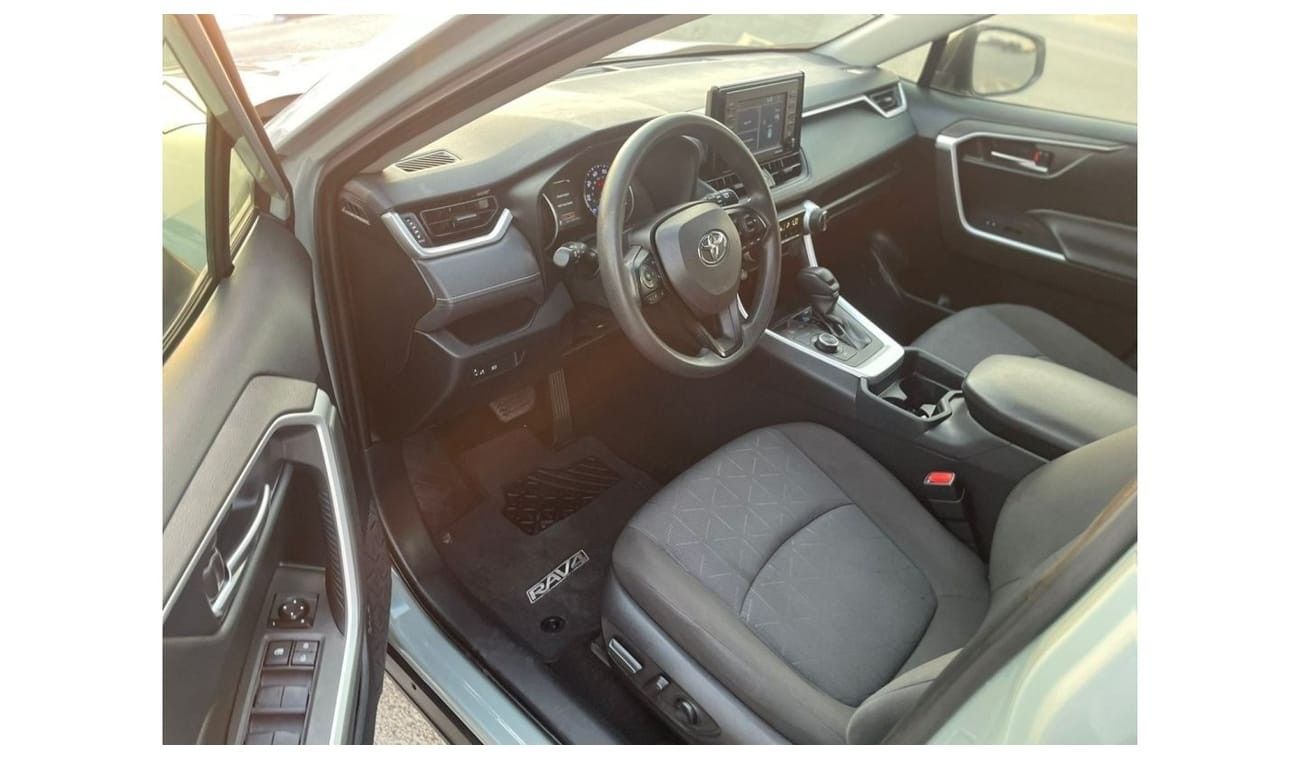 تويوتا راف ٤ 2020 Toyota Rav4 Hybrid Fuel 2.5L V4 MidOption+ Push Start - 4x4 AWD - 38,000 Mileage