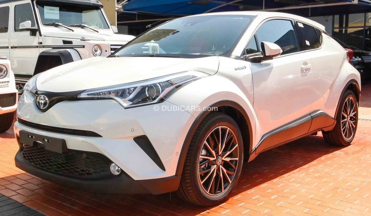 New Toyota CHR Hybrid 2018 for sale in Dubai - 130714