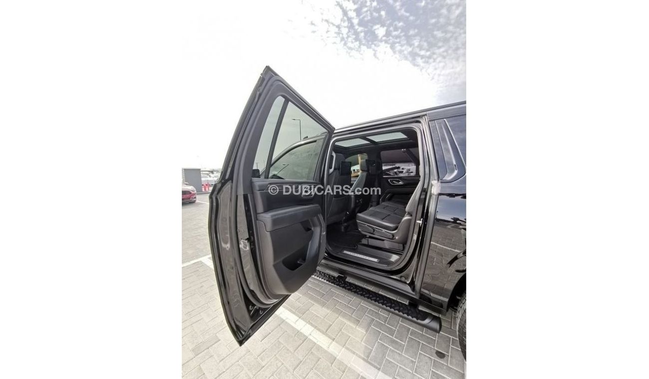 Chevrolet Suburban Chevrolet Z71 Suburban - 2023- Black