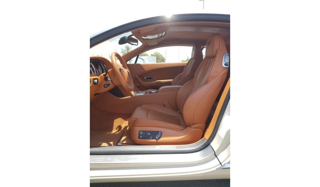 بنتلي كونتيننتال Bentley Continental - GCC - AED 4,560/ Monthly - 0% DP - Under Warranty - Free Service