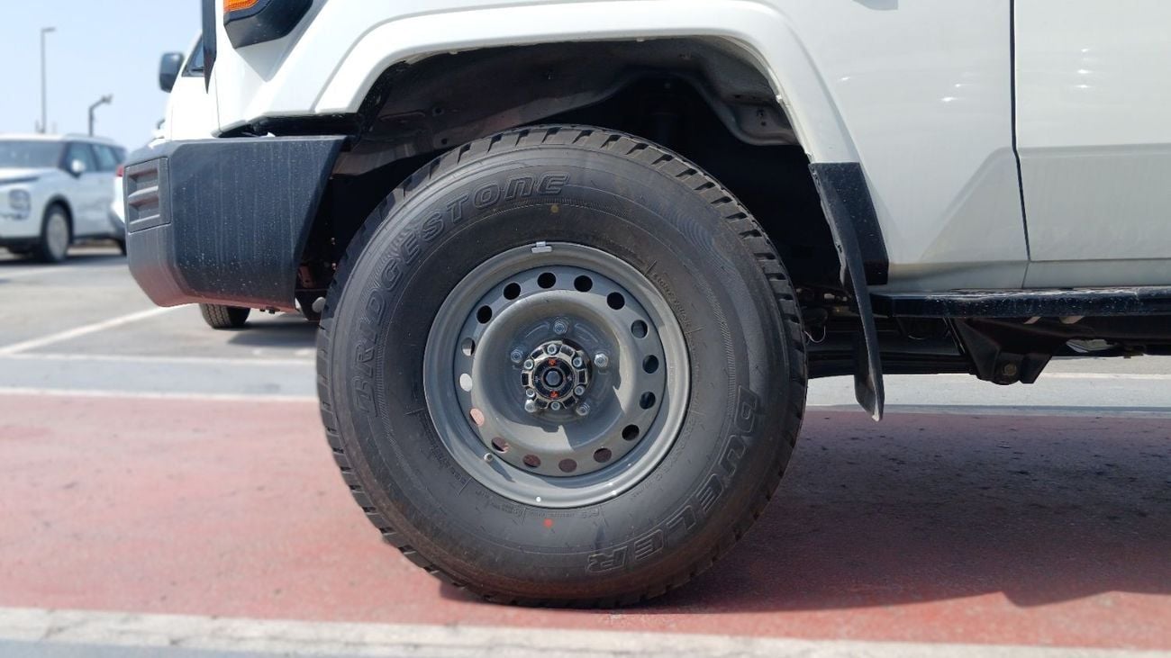 Toyota Land Cruiser Pick Up Toyota LC79 2.8L Diesel Manual SC Pickup 2025YM