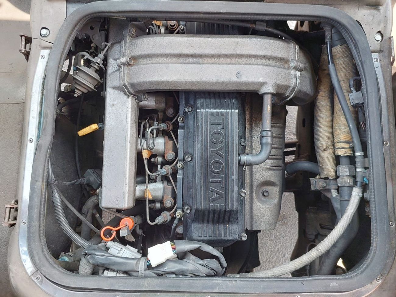 تويوتا كوستر (RAMADAN OFFER) TOYOTA COASTER BUS RHD 1996 MODEL 4.2 L DIESEL AUTOMATIC(PM01351)