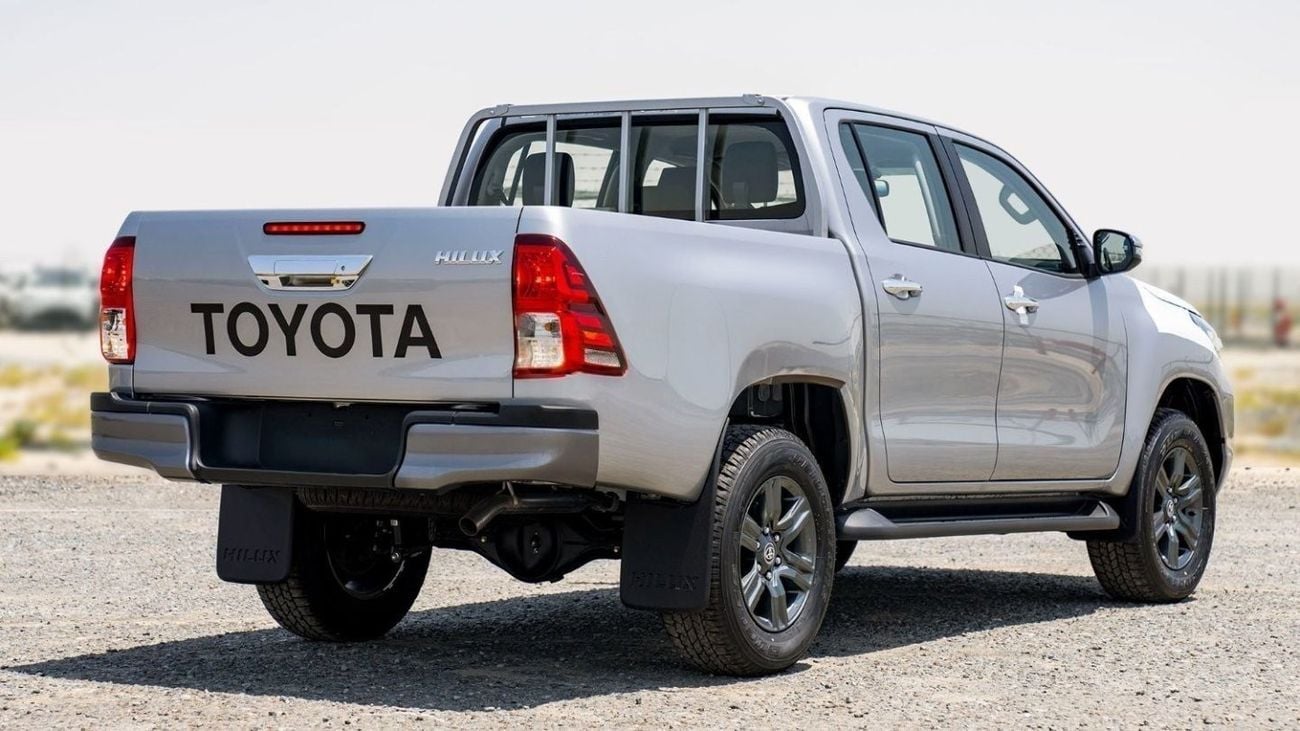 تويوتا هيلوكس Toyota Hilux 2.4L Diesel AT 4x4  2025