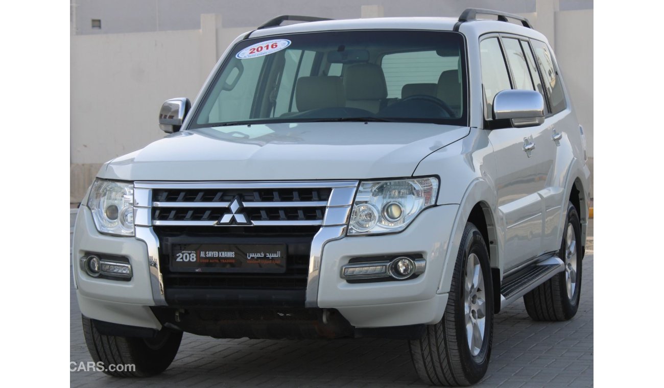 Mitsubishi Pajero GLS Base Mitsubishi Pajero 2016 GCC in excellent condition