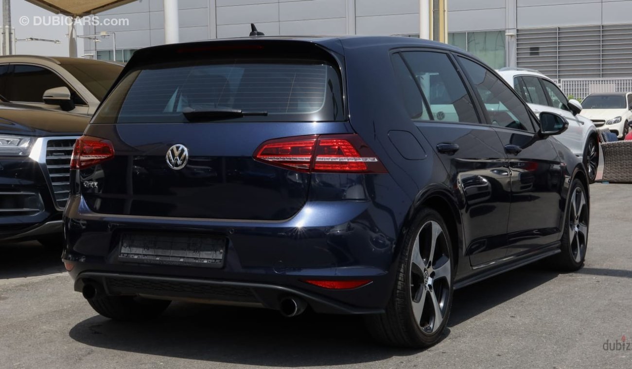 فولكس واجن جولف Volkswagen GTI 2014 GCC V4 Good Condition - Full Option