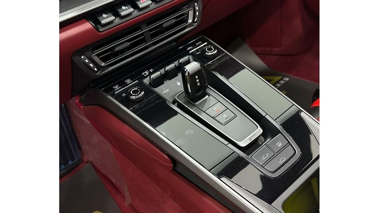 بورش 911 2023 Porsche 911/992 Carrera, Aug 2025 Porsche Warranty, Full Porsche Service History, Low Kms, GCC