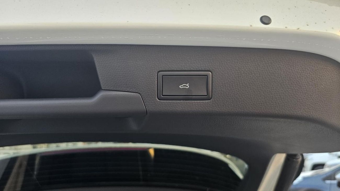 فولكس واجن ID.6 ID 6 Crozz Pro Full Option Open Sunroof ,HUD ,360 Camera ,7 Seat 2024 Model