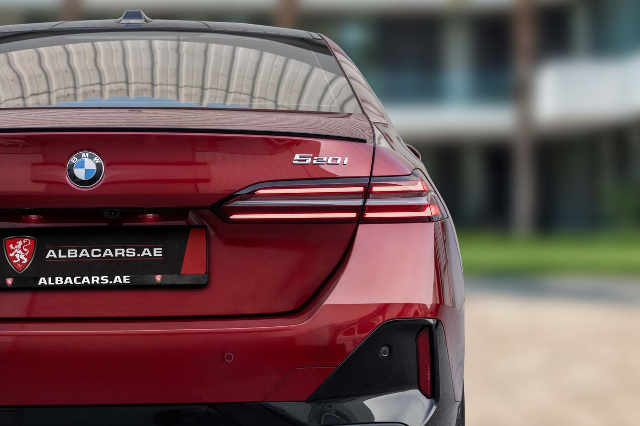 بي أم دبليو 520i 520i M-Sport Pro | 9,485 P.M | 0% Downpayment | IMMACULATE!