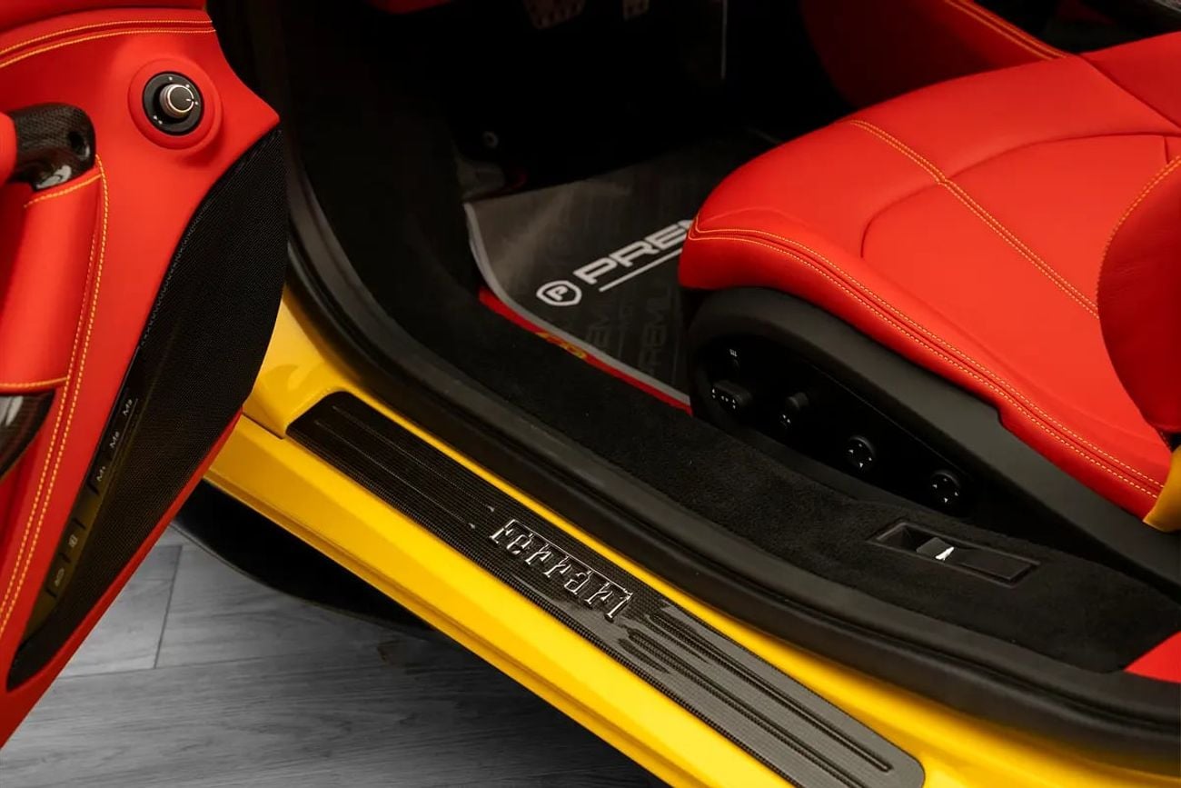 Ferrari F8 Spider FERRARI | F8 SPIDER | 2023MY | HIGHER SPECS STD