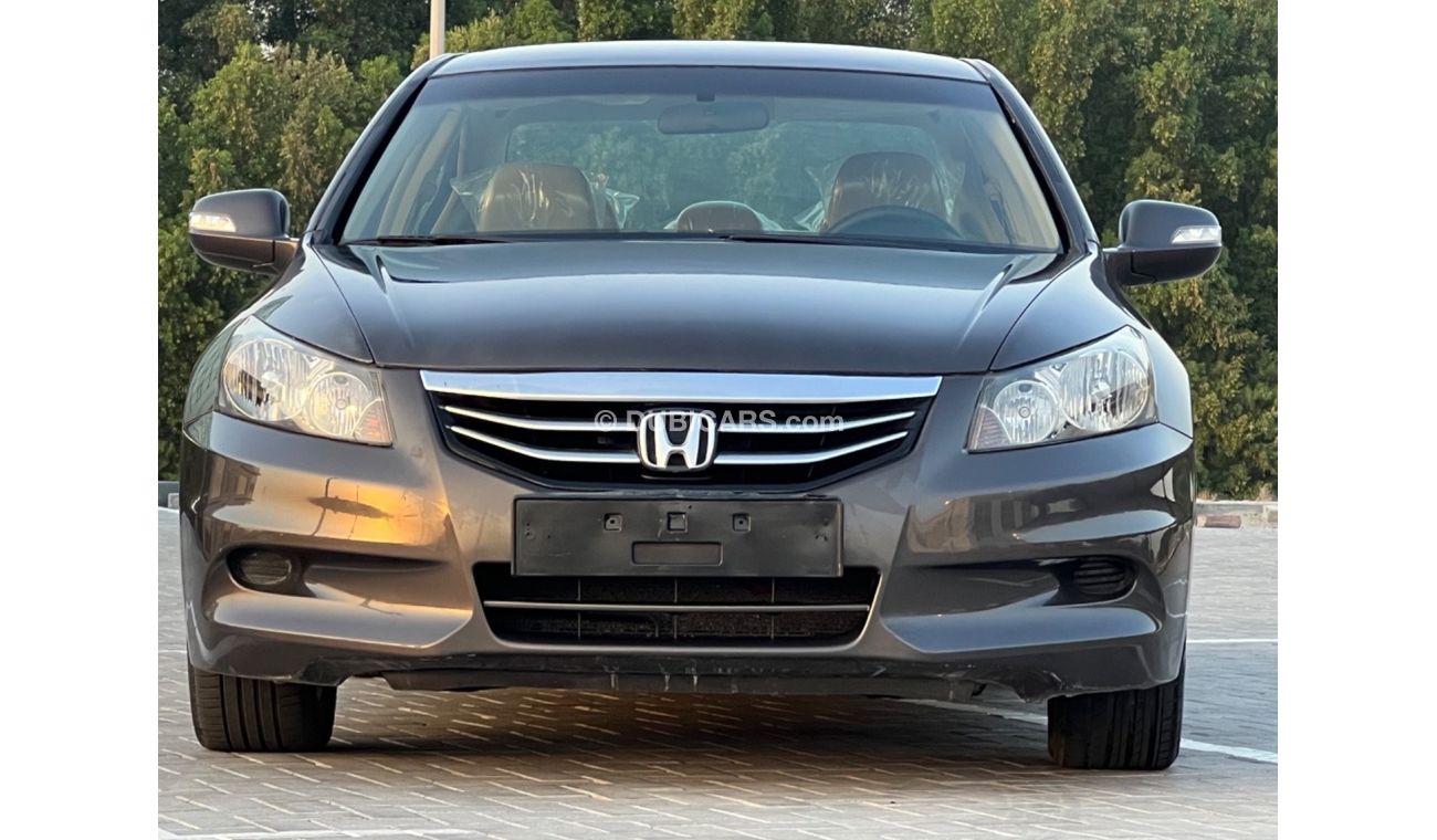 هوندا أكورد Honda Accord, 2011 GCC model, No. 2, cruise control, 172,000 km wheels, the car is in very excellent