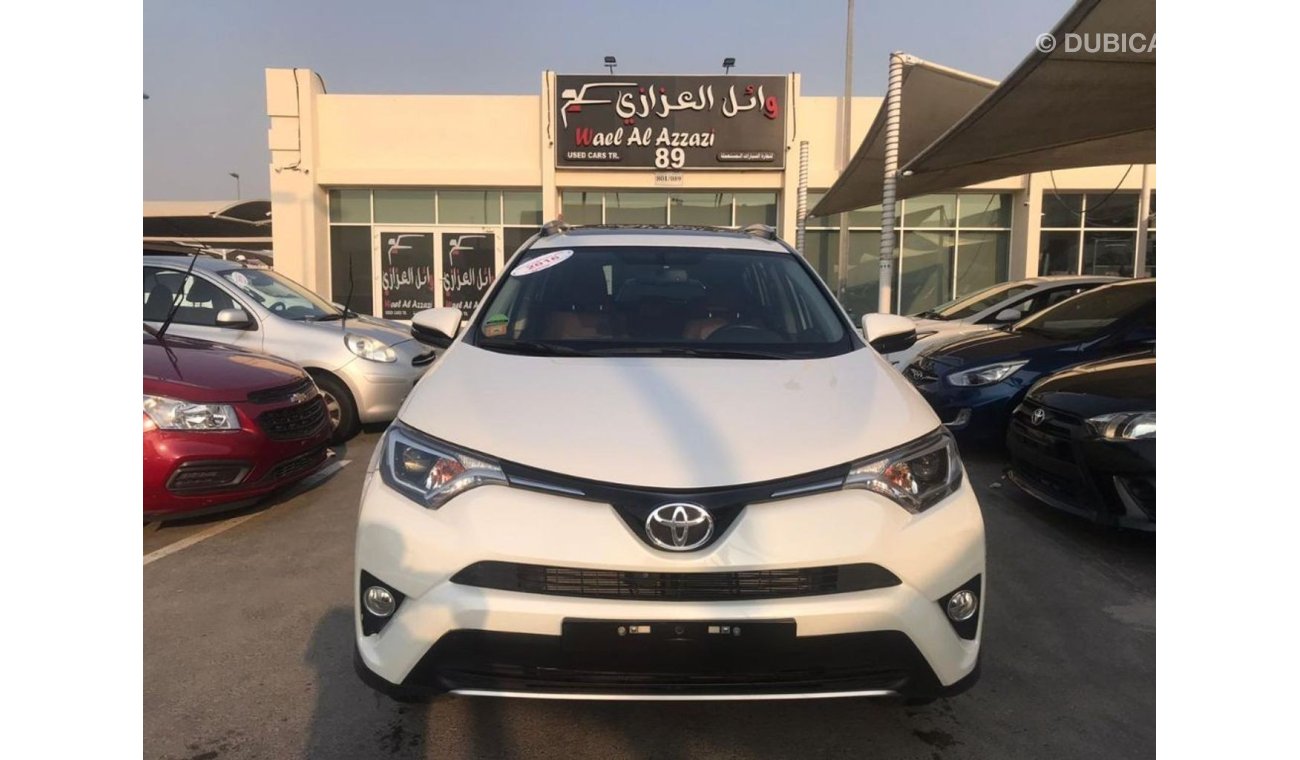 Toyota RAV4 2016 VX GCC without accident, final, very clean, agency condition