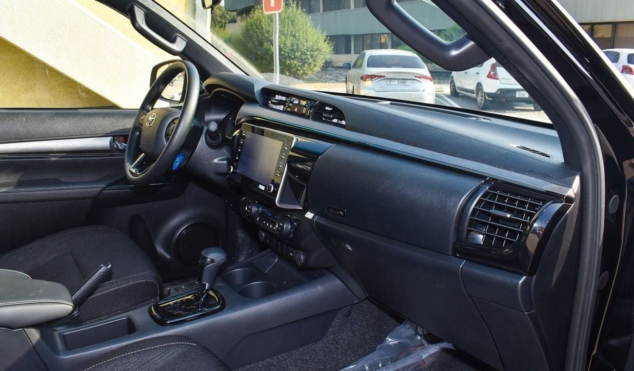 Toyota Hilux TOYOTA HILUX ADVENTURE 4.0L PETROL GCC 0KM