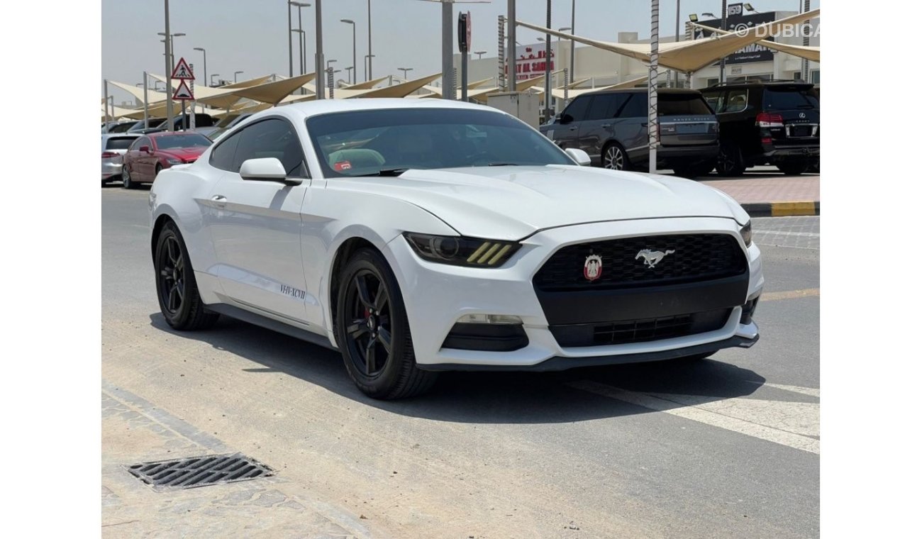 Ford Mustang Premium Premium 2015 model, American import, 6 cylinders, cattle 160000 km