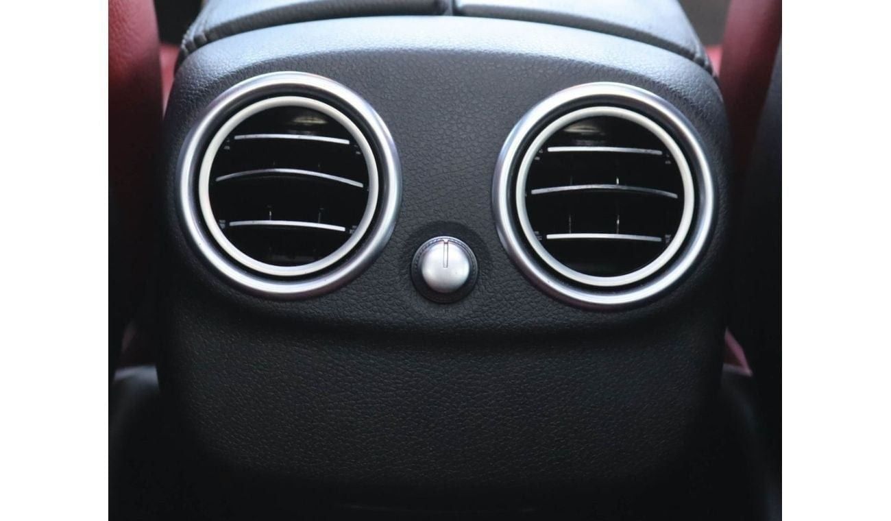 مرسيدس بنز C 200 Mercedes C200 2019 2.0 L GCC, original paint accident-free in excellent condition, 1794 P.M