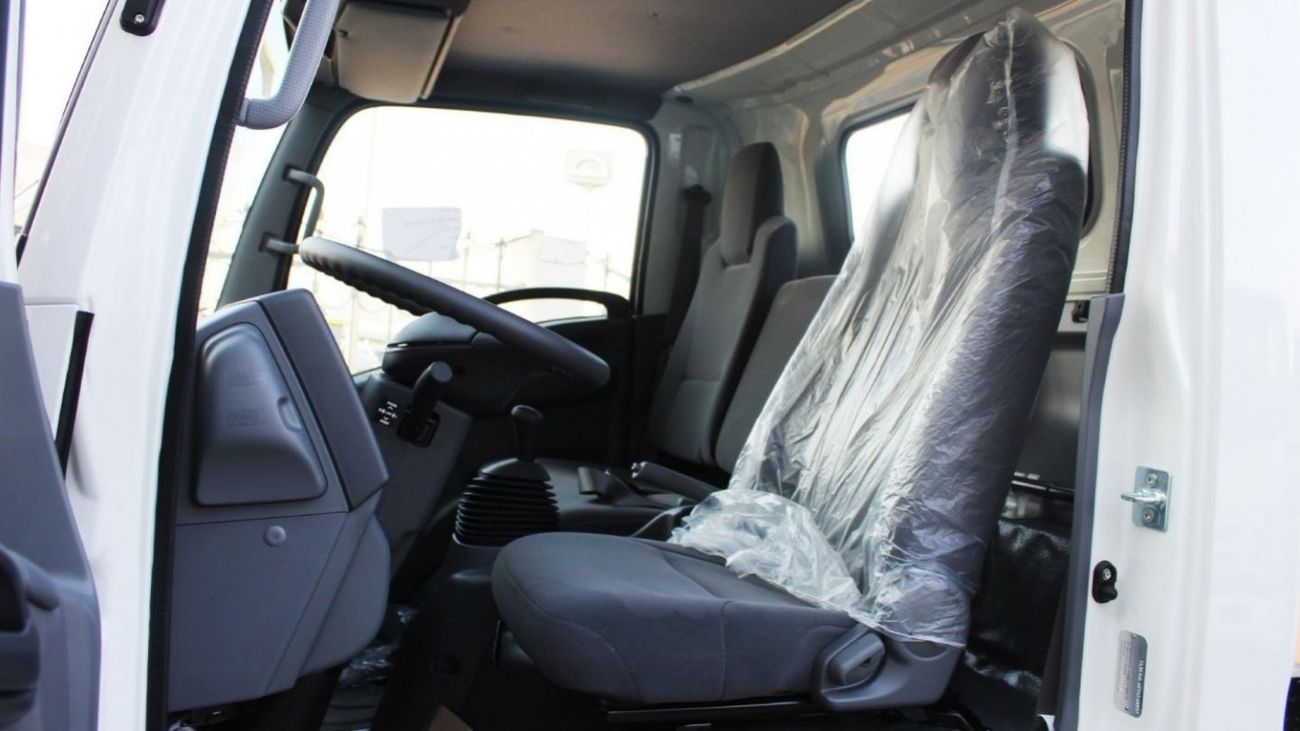 Isuzu NPR 71L 4.6L LWB Cab Chassis MT 2023YM