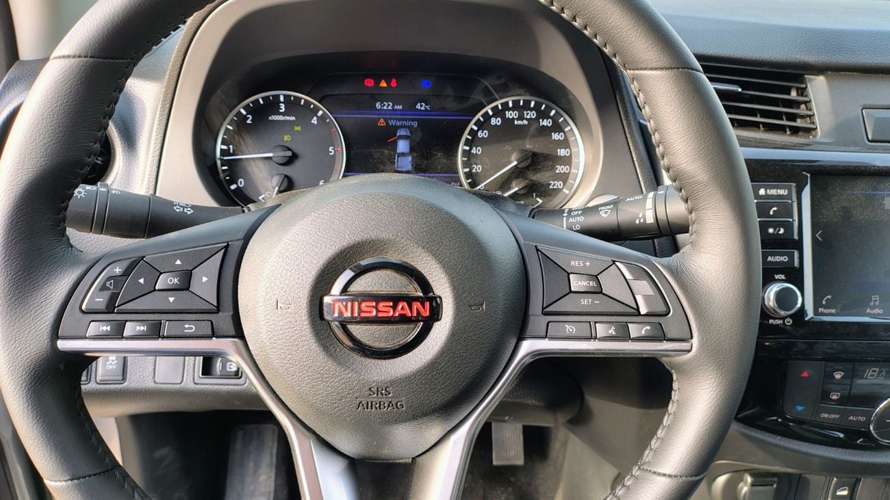 نيسان نافارا Std 2.5L RWD M/T