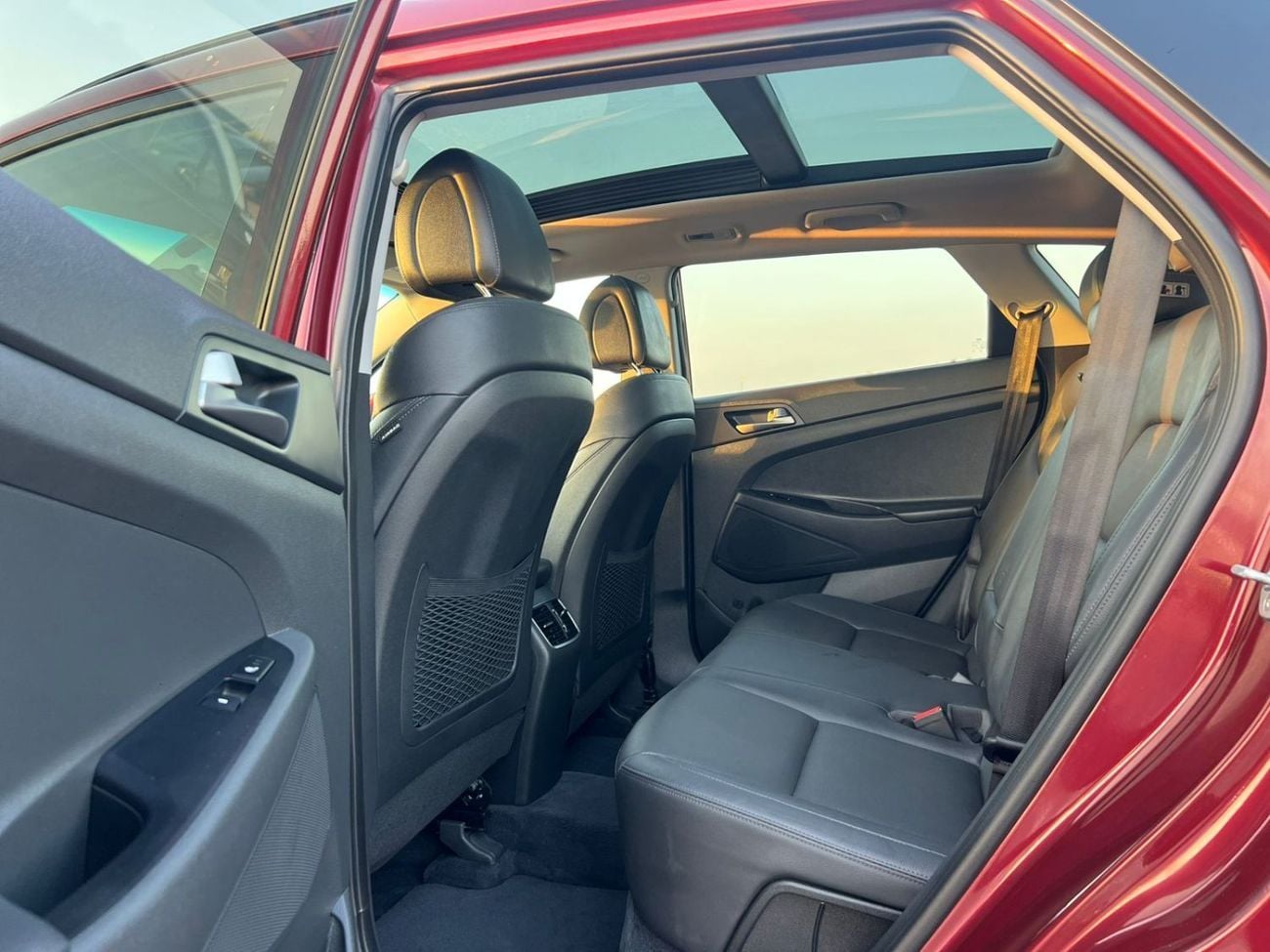 Hyundai Tucson GL 2017 Hyundai Tucson 2.0L V4 - Panoramic Sunroof - AWD 4x4 - Rear Camera - Leather seats