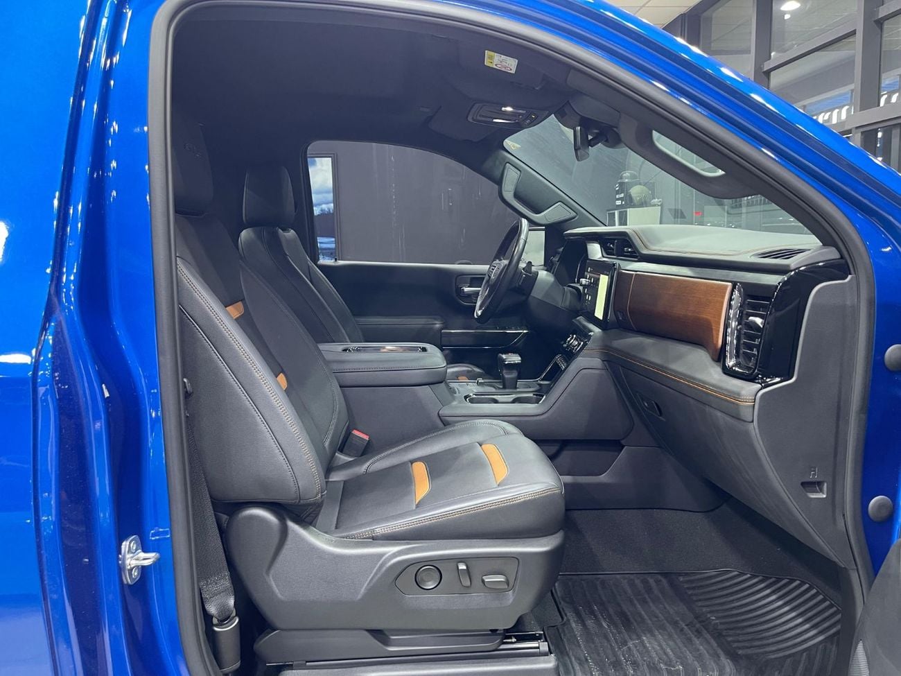 GMC Sierra 5.3L V8 AT4 Crew Cab (AWD)