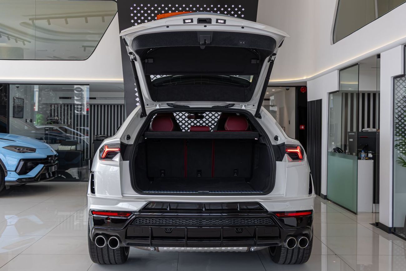 لامبورغيني اوروس S 4.0T V8 Lamborghini Urus S | Carbon Interior | Low Mileage 2024 (Warranty Available)