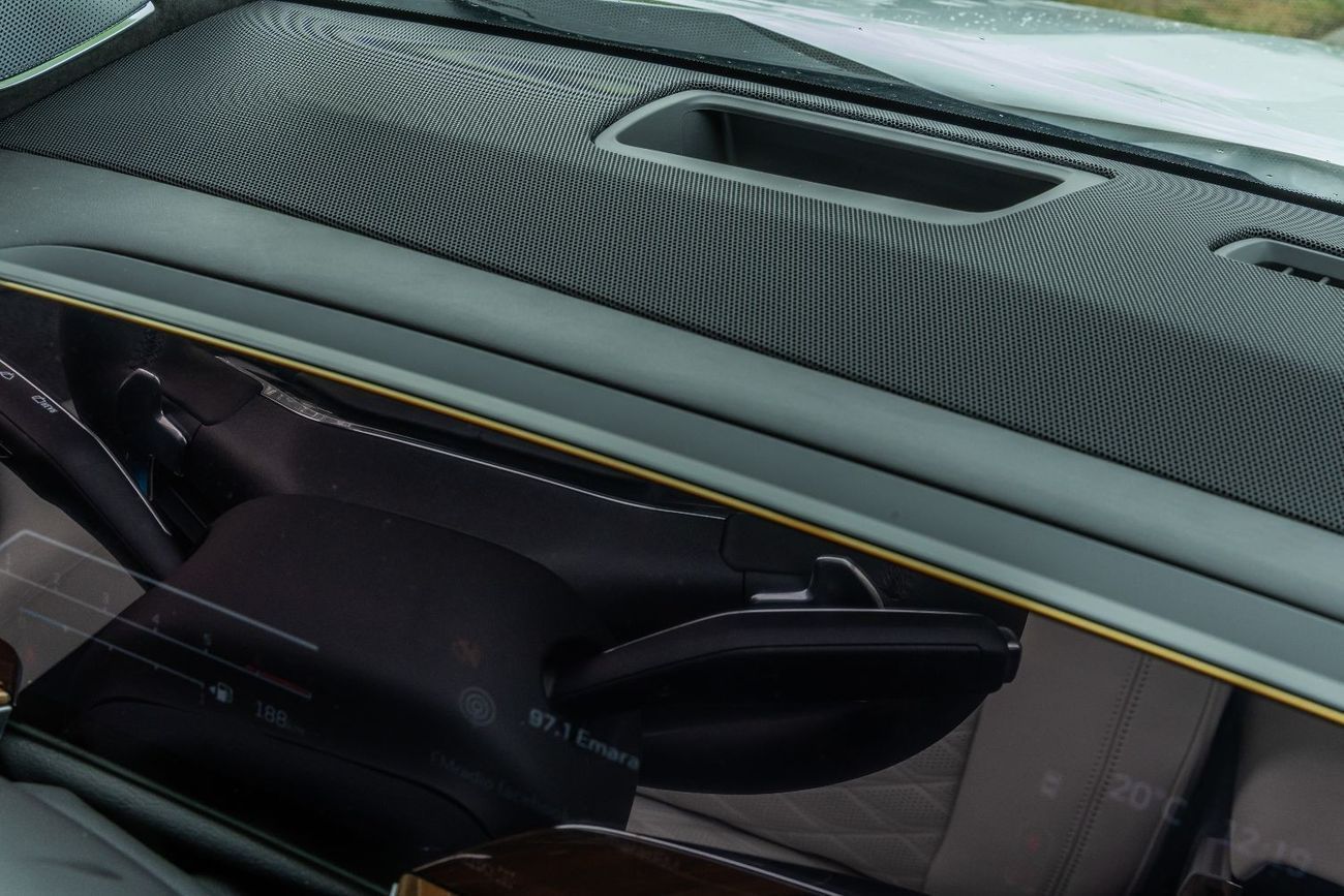 كاديلاك إسكالاد Sport Platinum 6.2L AWD Cadillac Escalade Sport Platinum - 2025 Brand New (Export)