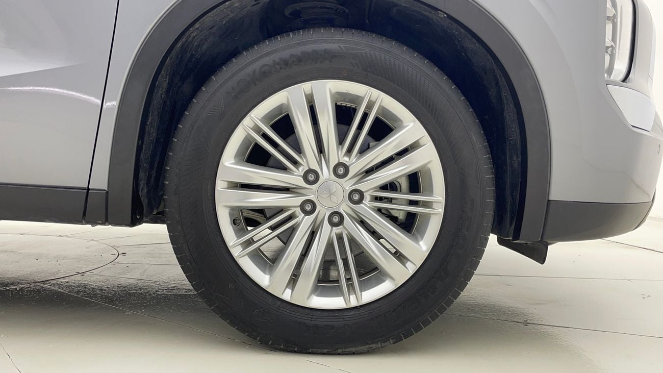 Mitsubishi Outlander 2.5L GLX Mid Line 2023 GLX MID LINE | AED 1049/Month | 0 DP | 30 Day Return | Warranty | Service His