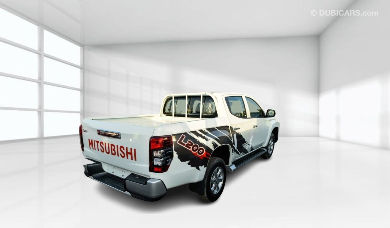 Mitsubishi L200 GLX 2.4L Petrol D/C 4X4 Manual Model 2022