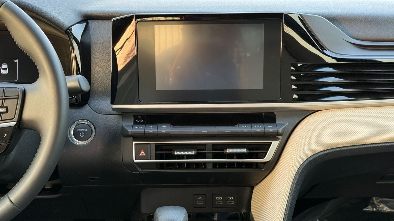 Toyota Camry Toyota Camry HEV LV Hybrid 2.5L  (GCC) - 2025