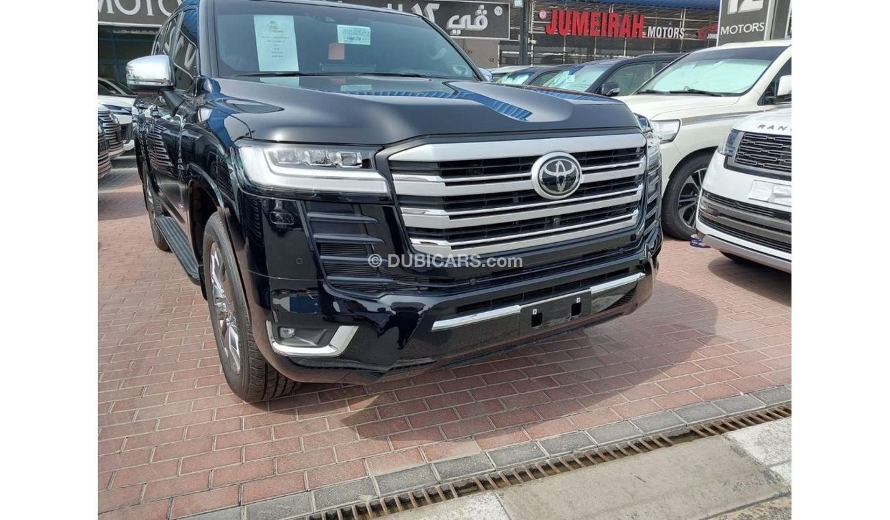 Toyota Land Cruiser VXR 3.5 TWINTURBO Al-Futtaim 4 Year warranty