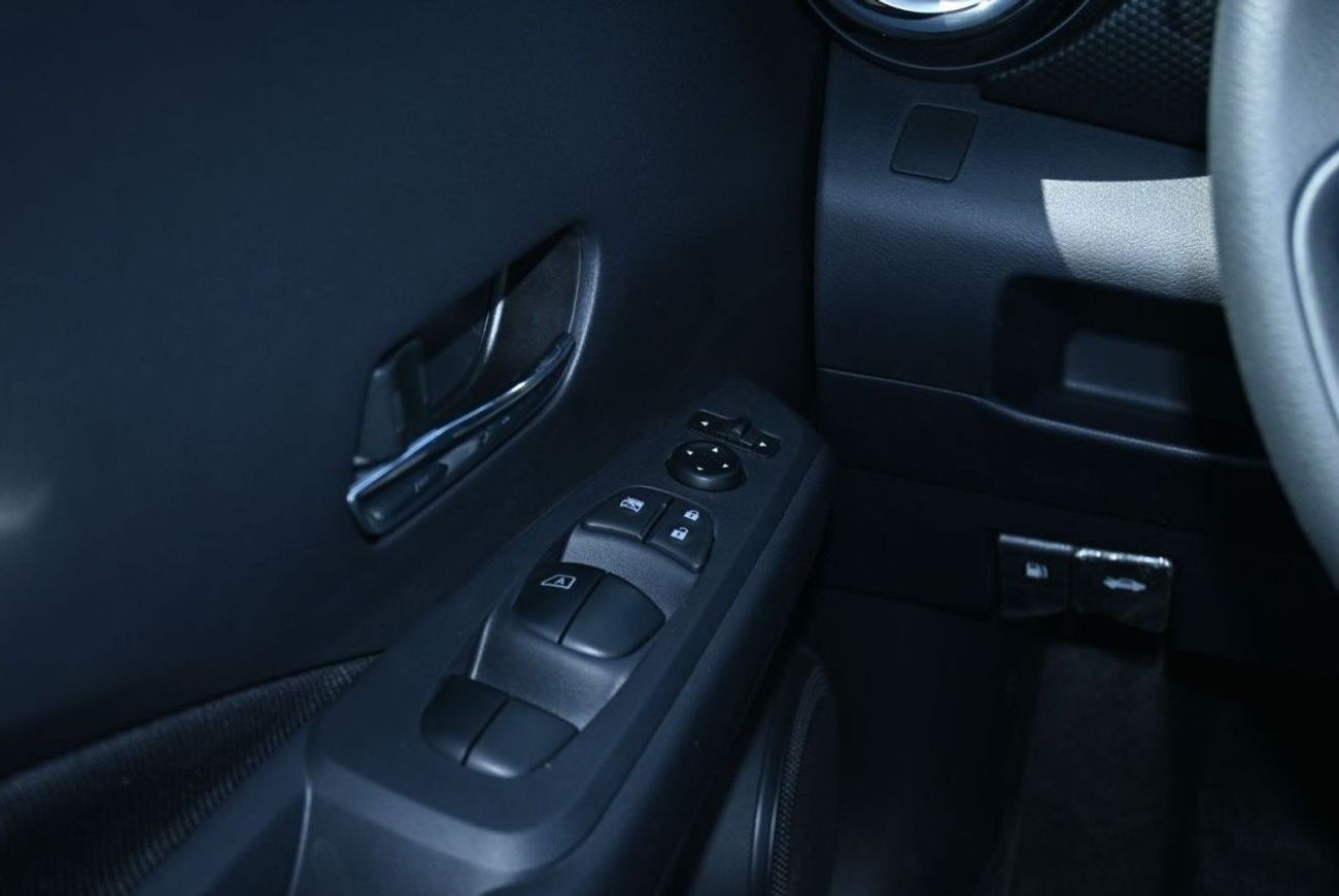 Nissan Kicks Nissan Kicks 1.6L Petrol FWD, Color Red, Model 2024