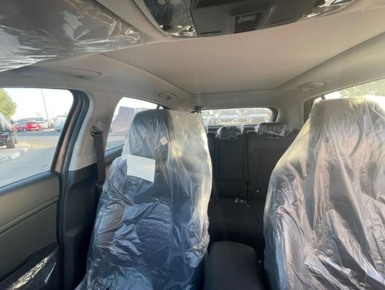 Kia Sportage 1.6L Petrol Auto, gray and silver color available