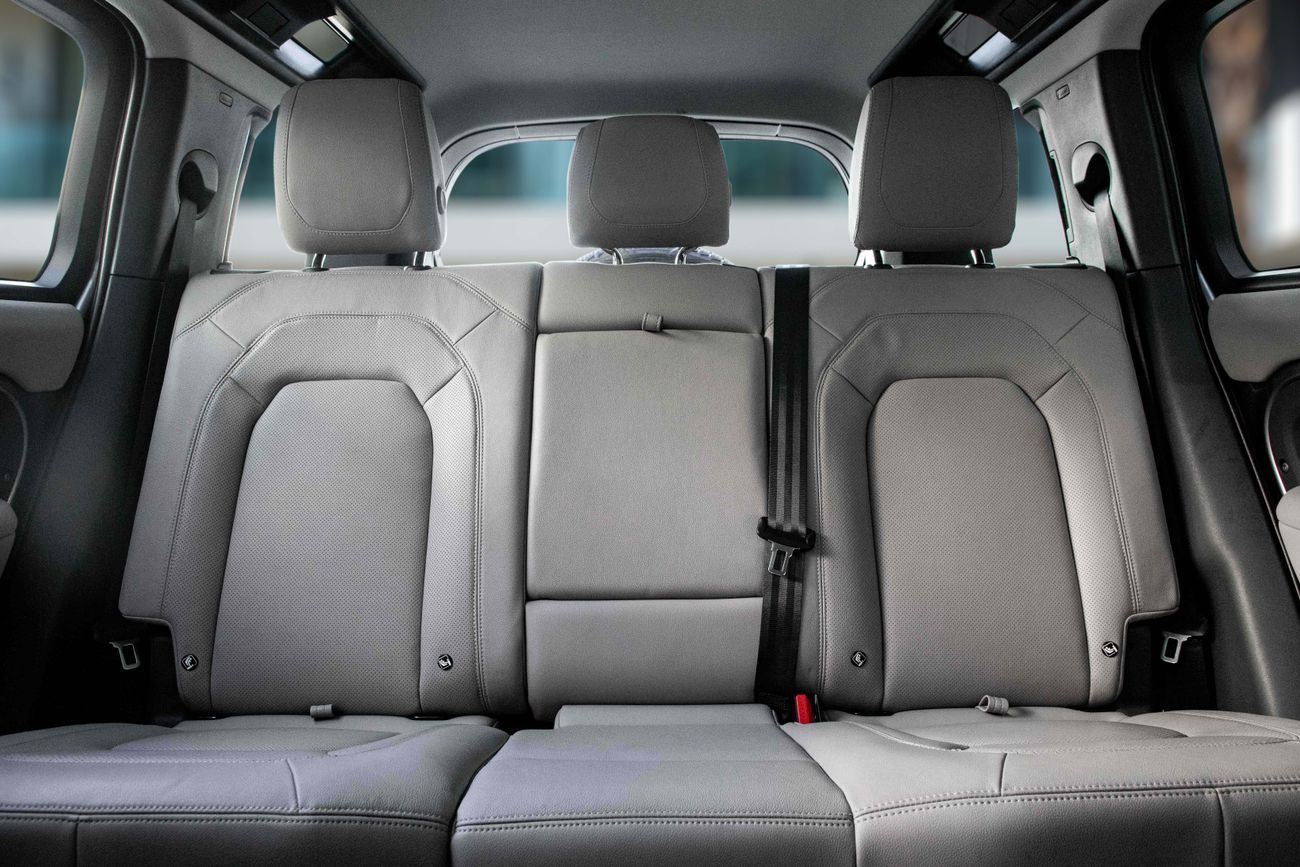 لاند روفر ديفندر Defender 110 SE P400 | 5,778 P.M | 0% Downpayment | Land Rover Warranty!