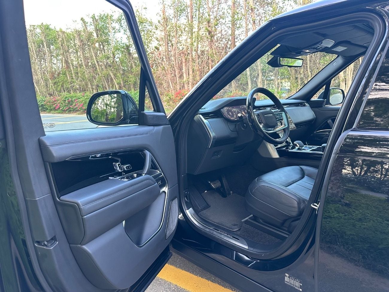 Land Rover Range Rover Autobiography P400 3.0L | 2024 | Diesel V6 | Low Mileage | Perfect Condition