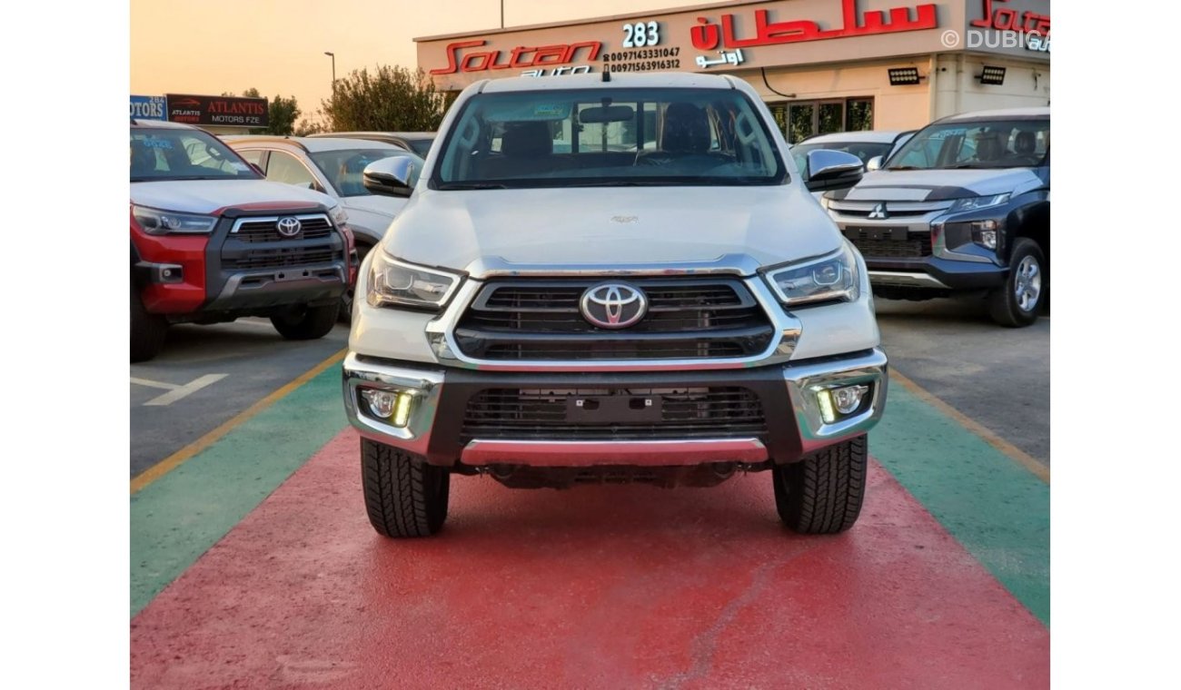 Toyota Hilux Pick Up A/T 2.7L with Push Start, Cruise Control