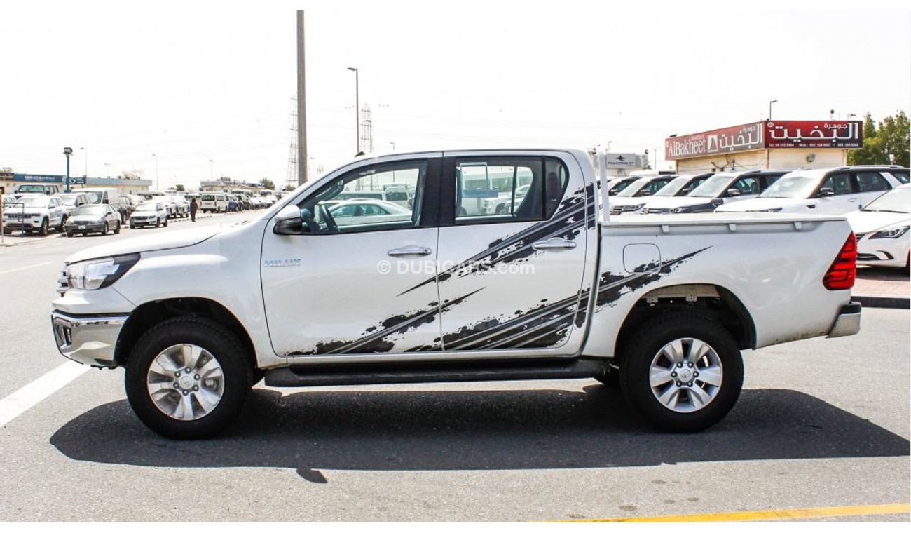 Toyota Hilux SR5 2.4L Diesel 4x4 Double Cab M/T - Rear camera - Full options