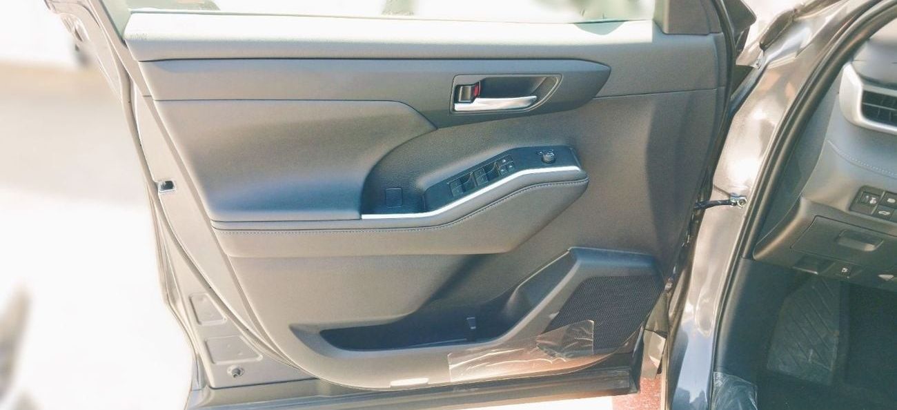 تويوتا هايلاندر Toyota Highlander GLE 2.5L Hybrid 2024YM