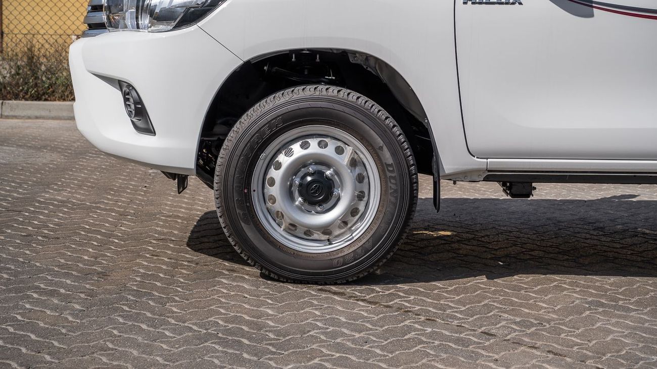 Toyota Hilux TOYOTA HILUX 2.7 SC 4X4 BASIC 5MT -2026YM