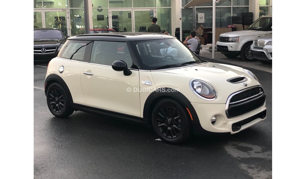 Mini Cooper S Mini copper S model 2018 car prefect condition full option low mileage panoramic roof leather seats