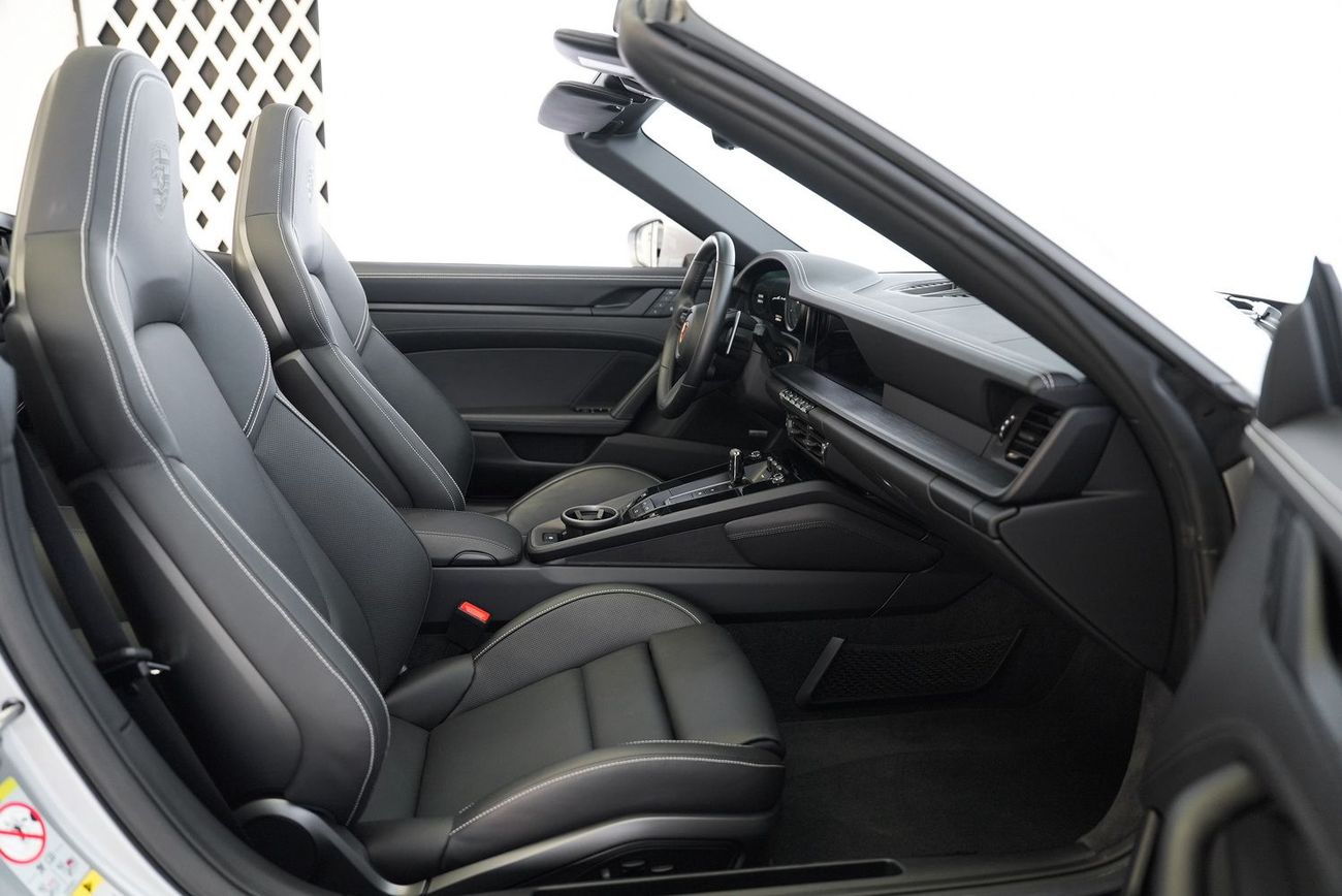 Porsche 911 Carrera GTS 3.0L (450 HP) Convertible