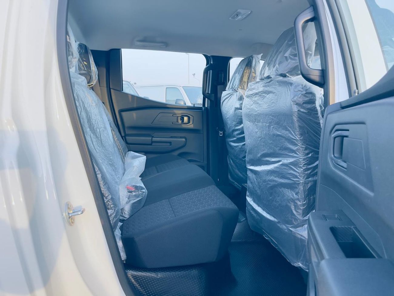 ميتسوبيشي L200 MITSUBISHI L200 GL 2.4L (128 HP) Double Cab Utility