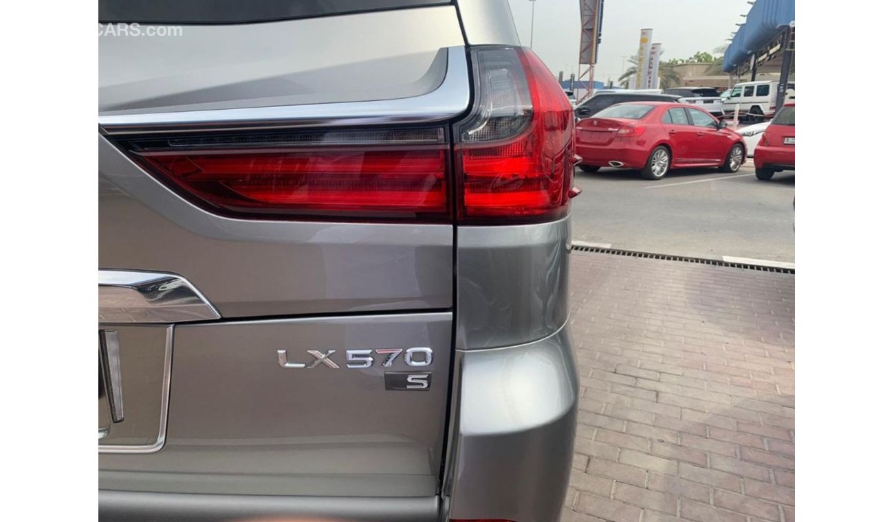 Lexus LX570 S