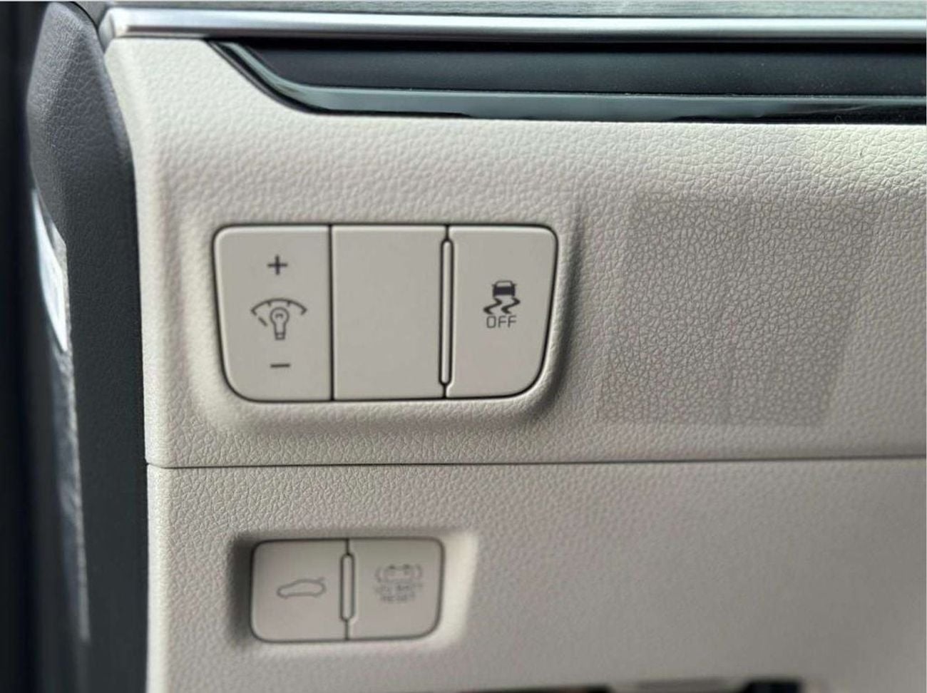 Kia K5 Kia K5 EX Kia K5 2.0L Hybrid | GCC | 2026 |