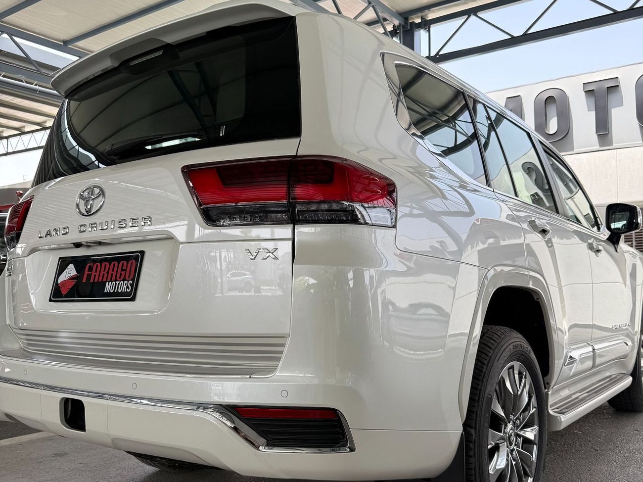 Toyota Land Cruiser VX-high DIESEL 3.3 TWIN TURBO FULL **EXPORT ONLY**التصدير فقط خارج الخليج***