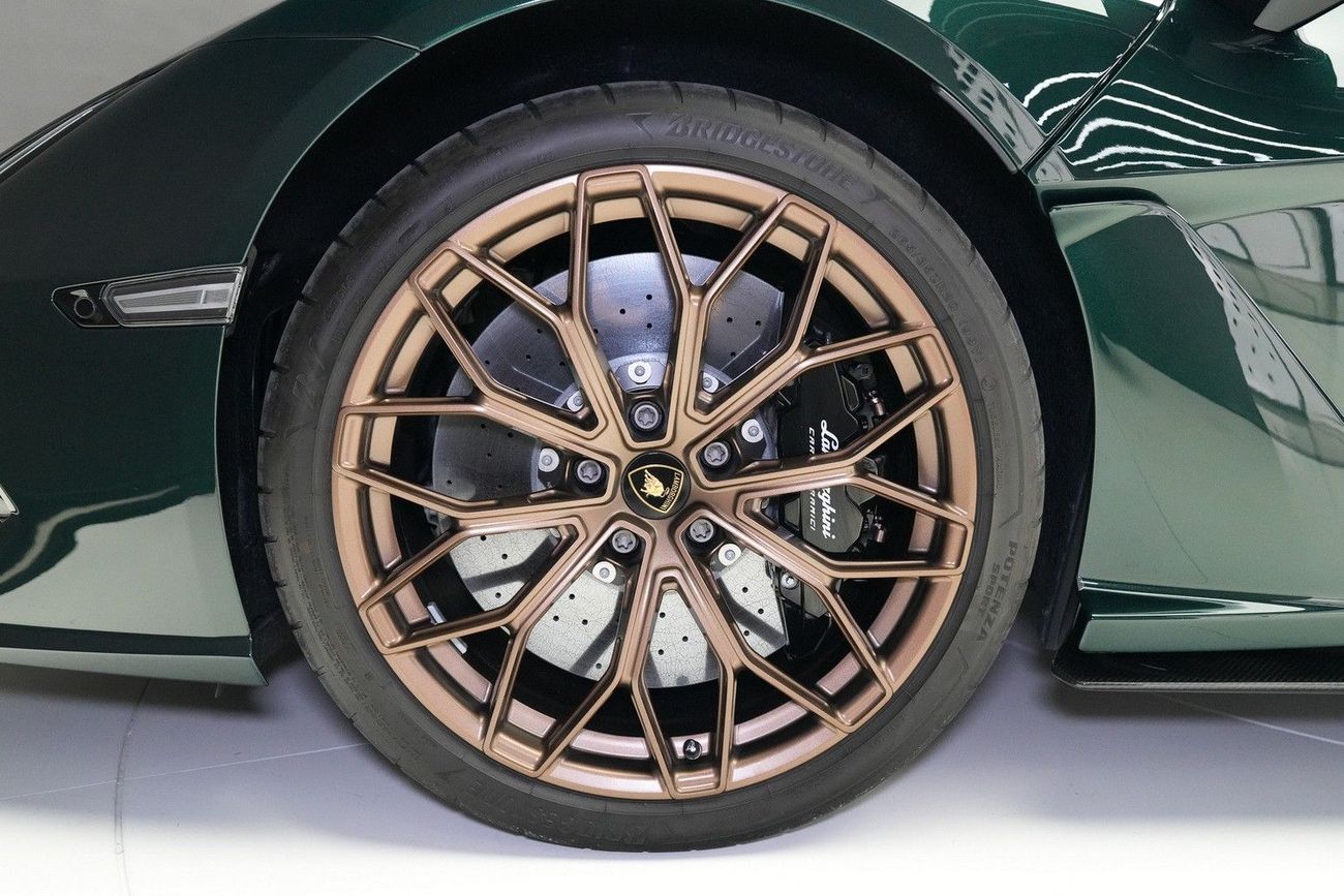 لامبورغيني ريفويلتو STANDARD