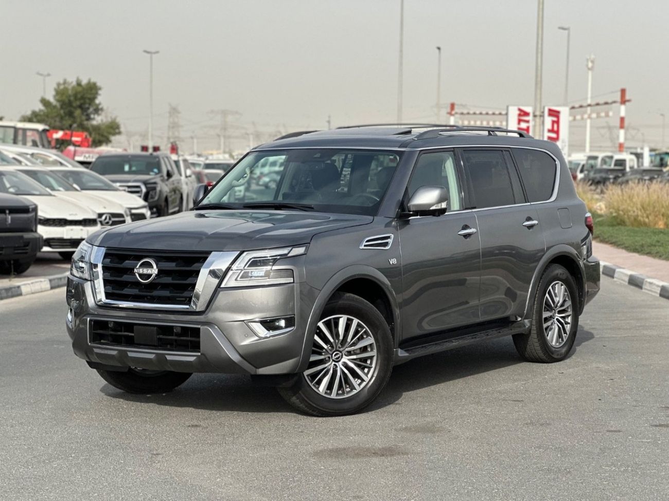 نيسان أرمادا SL 360 camera, sunroof perfect condition Full Option