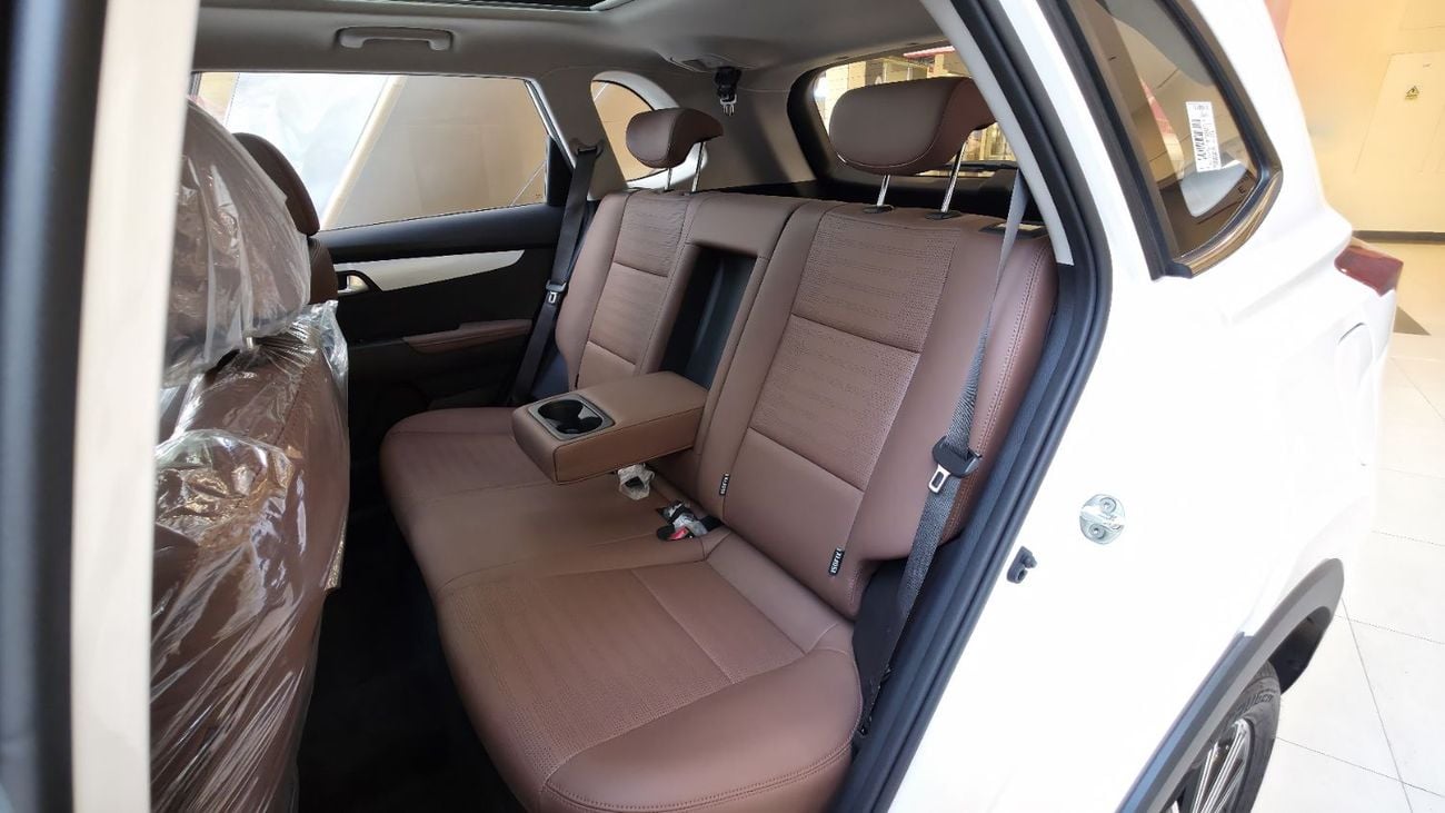 Kia Sportage LX KIA Sportage 2.0L / GCC / Panoramic Roof / 2025 / Export